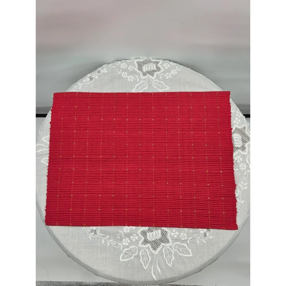 Set of 4 Red‎ Ribbed Placemats with Gold Metallic Thread Accents 19x13.5 Holiday